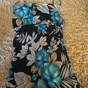 Swoop neck floral top